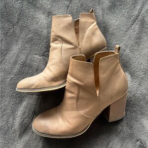 Women’s Tan Heeled Ankle Boots